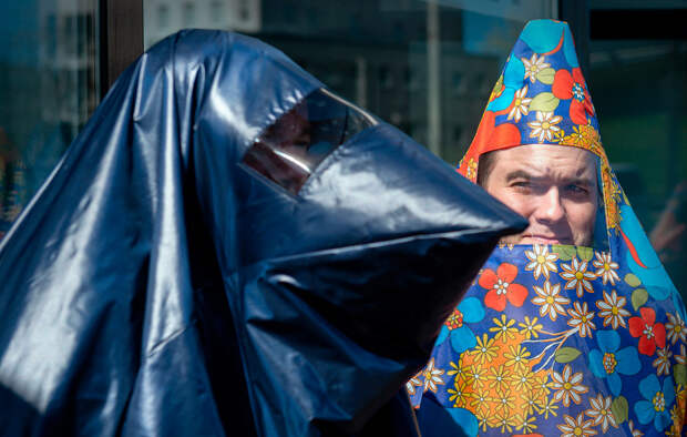 Дизайнеры из польского города Гдыня создали многоразовые защитные костюмы