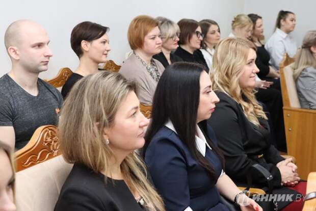 Признание на уровне города: шинницы получили награды к женскому празднику.