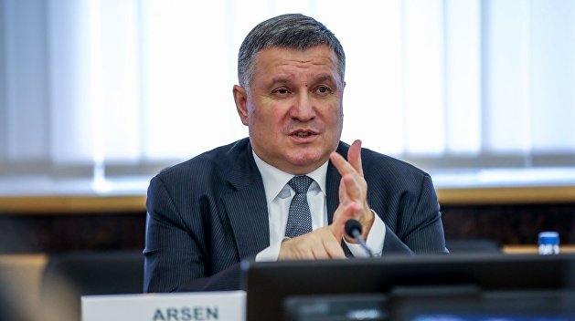 Дела Авакова минувших дней рассорили Россию и Чехию по указке Байдена