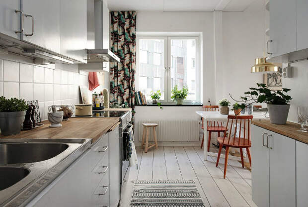 Светлая кухня в скандинавском стиле.