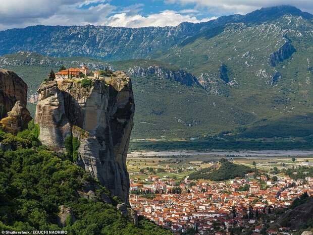 Монастырь Святой Троицы, Метеоры, центральная Греция в горах, высоко, достопримечательности, на высоте, путешественникам на заметку, путешественнику на заметку, самые высокие, туристу на заметку