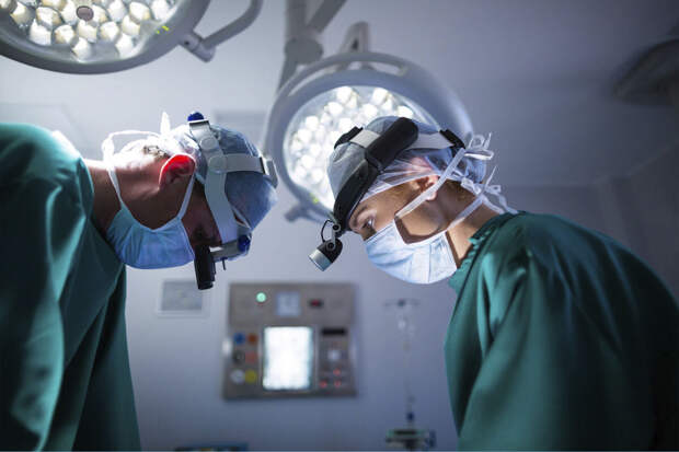 В Сургуте хирурги удалили девушке-подростку 30-сантиметровую опухоль в брюшной полости