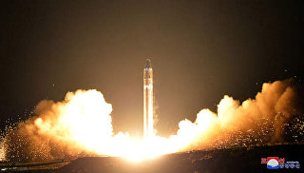 Запуск межконтинентальной баллистической ракеты Hwasong-15 в КНДР. Архивное фото Запуск межконтинентальной баллистической ракеты Hwasong-15 в КНДР. Архивное фото