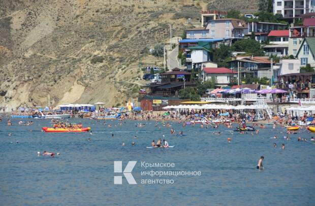 У берегов Крыма вода прогрелась до 24 градусов