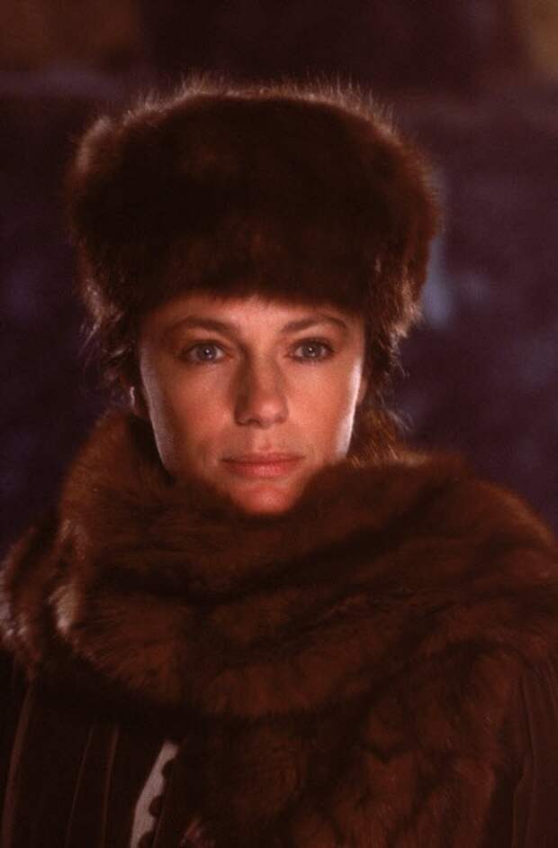 Жаклин Биссет (Jacqueline Bisset) в роли Анны Карениной (1985). | Фото: kino-teatr.ru.
