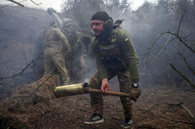 Риттер считает, что ВСУ не удержат контроль над Харьковом из-за планирующих бомб