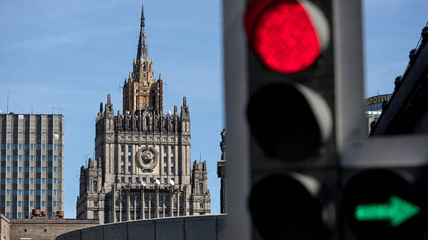 Россия решает, что делать с США. Вначале – сила, потом – дипломатия Россия решает, что делать с США. Вначале – сила, потом – дипломатия