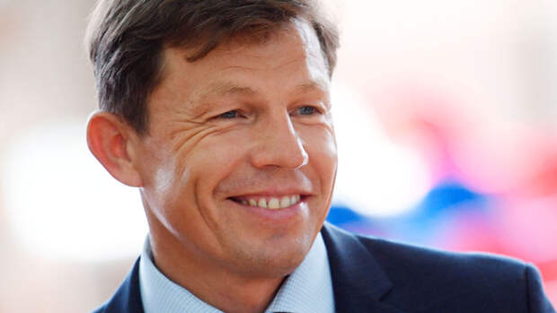 Глава СБР Майгуров: биатлонисты на Новый год могут выпить шампанского или вина