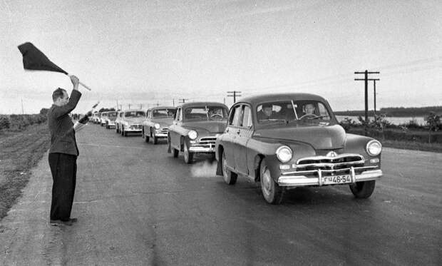 Архивные фотографии чемпионата СССР по автомобильным гонкам 1956 года авто, автомобили, автоспорт, архив, гонка, гонки, история, ретро фото