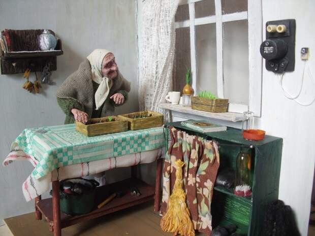 Мастерица из Сибири создает до боли правдоподобные сюжеты из жизни пожилых людей