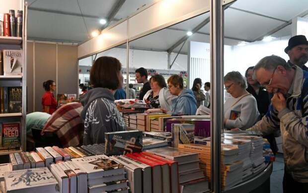 Стало известно, когда в Петербурге пройдёт книжный салон – 2026