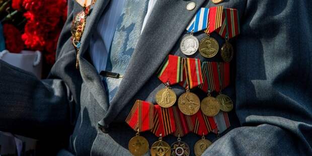 Собянин поздравил ветеранов с 81-й годовщиной военного парада 1941 года на Красной площади Фото: Ю. Иванко mos.ru. Пресс-служба мэра и Правительства Москвы