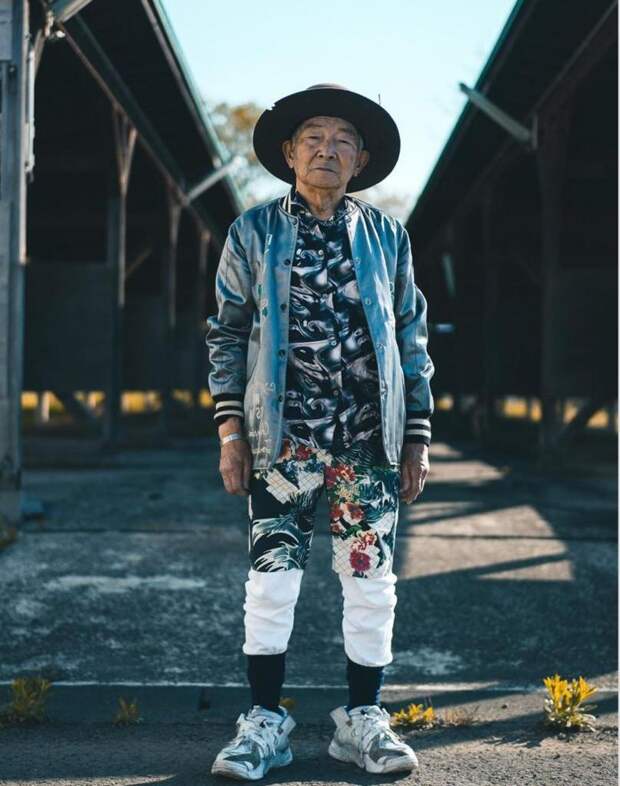 Настоящий стиляга: 84-летний дедушка покоряет Instagram своей харизмой