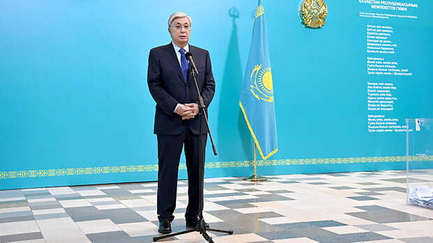 Путин поздравил Токаева с успехом конституционного референдума в Казахстане