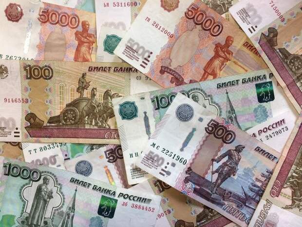 На улице Космонавта Волкова девушки легкого поведения проучили женатого пенсионера