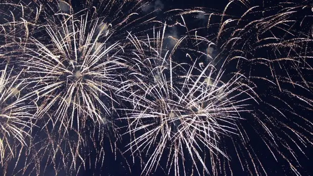В Москве подготовят 34 площадки для запуска пиротехники в День Победы