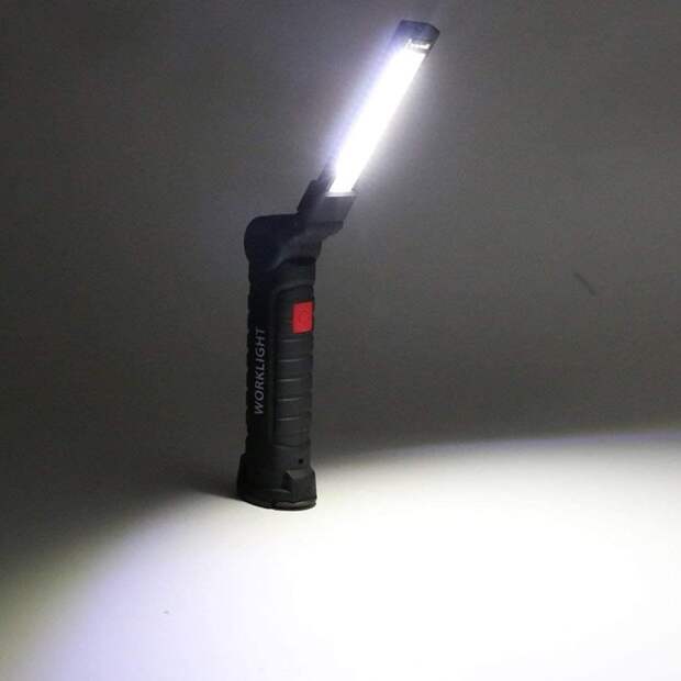 Этот фонарь имеет очень яркий свет, благодаря которому можно работать на улице даже ночью. /Фото: images-na.ssl-images-amazon.com