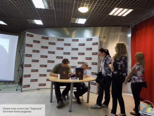 Россияне, хватит сидеть перед ТВ и пить пиво в барах. ВСУ, разворачивайтесь и бегите: батальон «Ангел» призвал взглянуть на мир глазами Донбасса