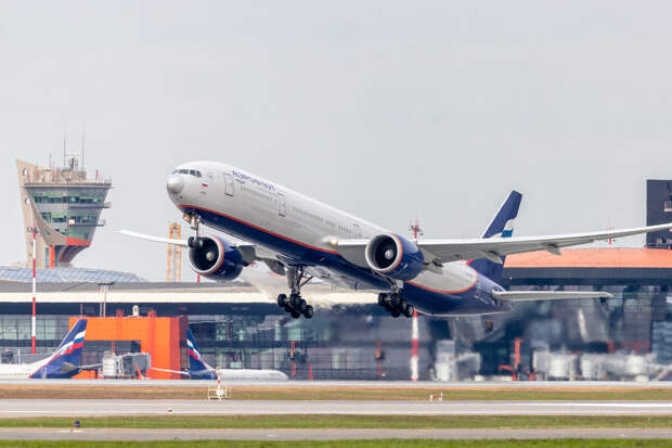 Временные ограничения на прием и выпуск рейсов введены в аэропорту Шереметьево