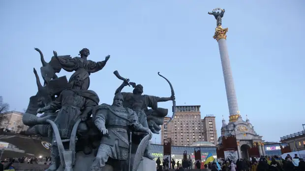 Госдеп США призвал американских граждан немедленно покинуть территорию Украины