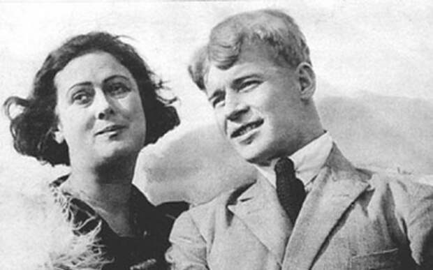 Айседора Дункан и Сергей Есенин Айседора Дункан и Сергей Есенин