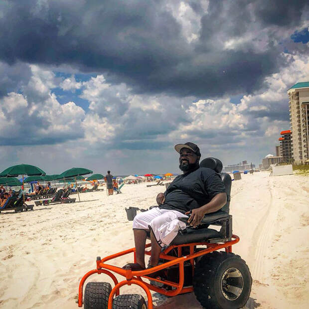 Alabama Man, 36, With Cerebral Palsy Experiences The Beach For The First Time