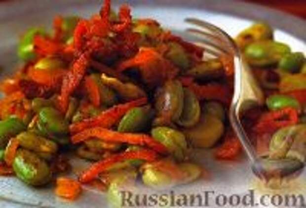 Фото к рецепту: Соте с бобами и беконом