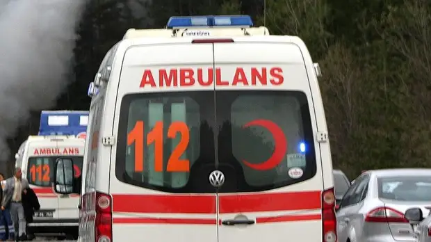 Скончался упавший с девятиметровой высоты в аэропорту Турции ребёнок из России