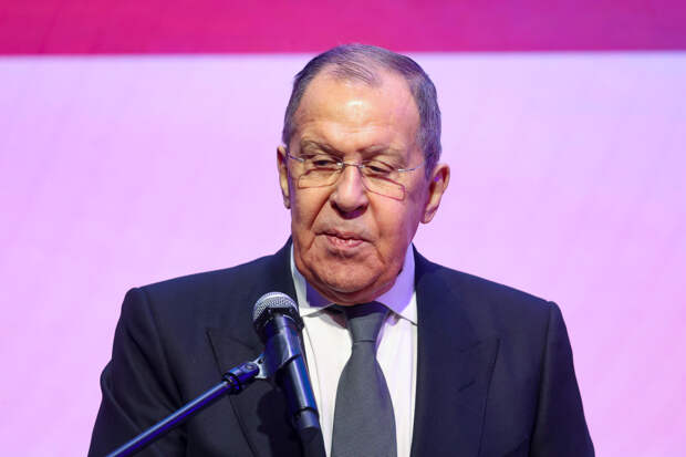 Лавров дал "дополнительные подробные разъяснения" Таджикистану после ноты в адрес России