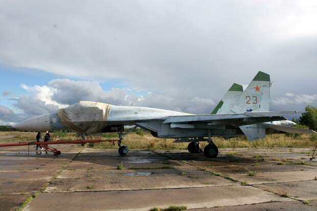 Казахи передали Су-24, МиГ-23 и МиГ-29 для Украины? Стало известно, куда делся 81 самолёт