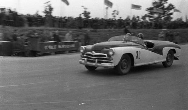 Архивные фотографии чемпионата СССР по автомобильным гонкам 1956 года авто, автомобили, автоспорт, архив, гонка, гонки, история, ретро фото