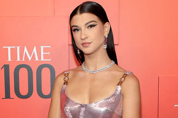 Дочь Билла Гейтса столкнулась с расистскими нападками из-за темнокожего бойфренда