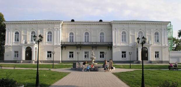 Atamanskij-dvorets-Starocherkasskaya