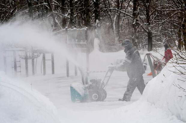Сообщения о планах заставить безработных убирать снег на улицах не подтвердились