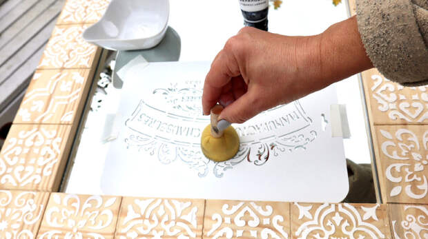 Листайте вправо