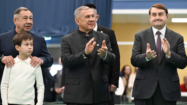 Рустам Минниханов и Игорь Левитин в Сабинском районе дали старт международному турниру по настольному теннису