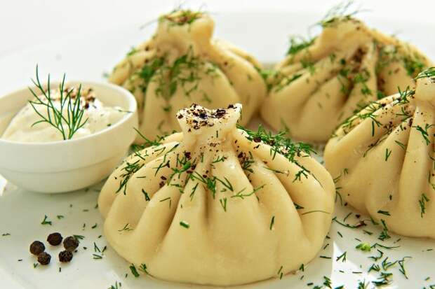 хинкали с соусом
