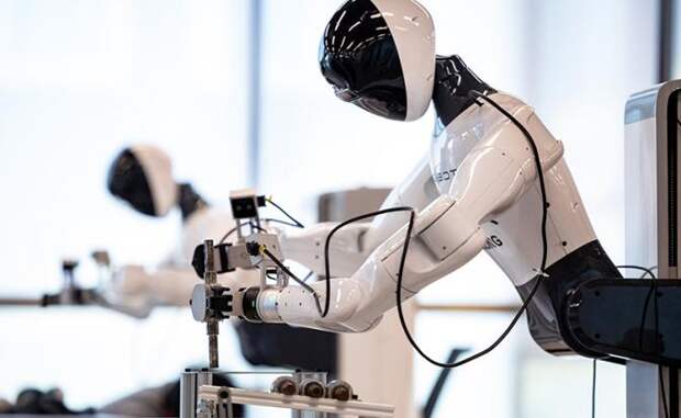 Роботы-няни и продавцы: человекоподобные машины завоевывают рынок Китая и учатся думать