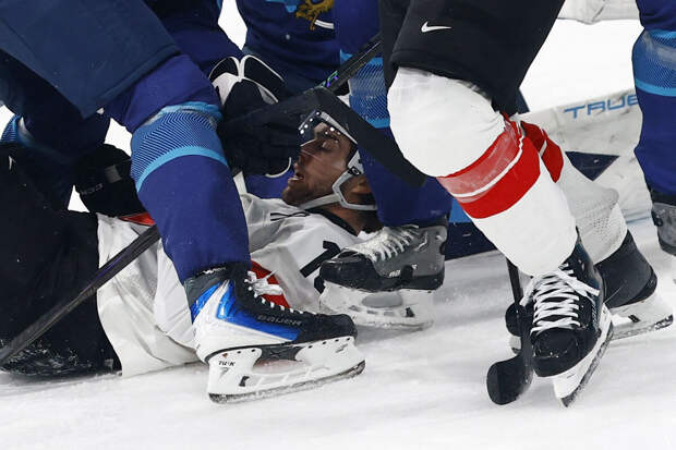 Сборная Финляндии по хоккею победила Швейцарию и вышла в полуфинал Олимпиады