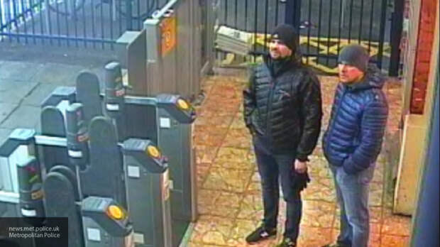 В Британии показали видео с подозреваемыми по "делу Скрипалей" 