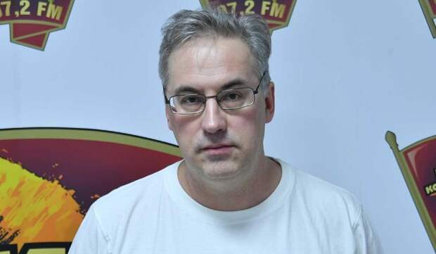 Жизнь продолжается: раздетого вдовца Норкиной застукали с новой прелестницей