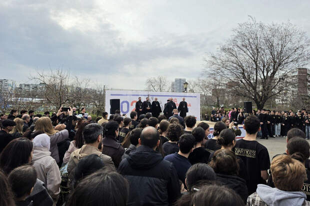 В Ростове-на-Дону около 1,5 тыс. человек поддержали Армянскую апостольскую церковь