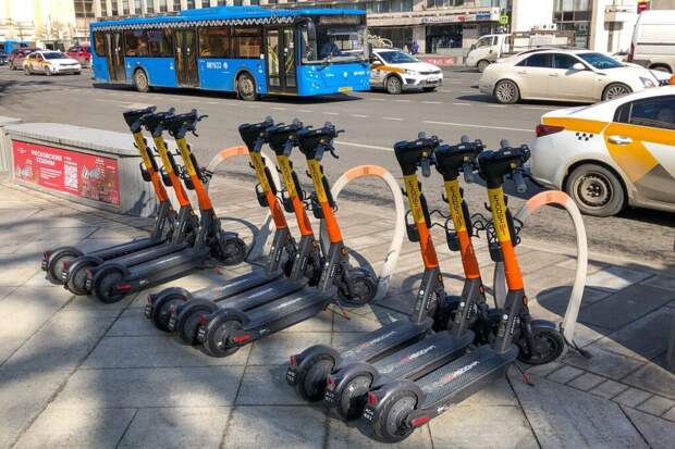 Штрафы за вождение электросамокатов детьми выросли втрое