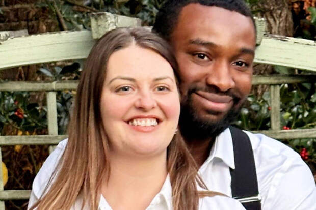 The Sun: британка открыла свою школу традиционной жены, помогая спасать браки