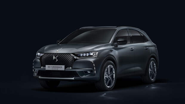 Ds 7 crossback. Не первый раз DS 7 Crossback обретает особую вариацию. Так, осенью 2020-го выходила серия Louvre. Вообще же, в прошлом году европейцы купили 24 087 экземпляров DS 7. За пять месяцев 2021 года — 9863 (+2,4% к соответствующему периоду 2020-го).