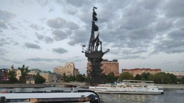 Памятник Петру I на Москве-реке / Фото: Екатерина Смолихина / amic.ru