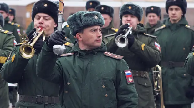 На Дворцовой начались репетиции Парада Победы