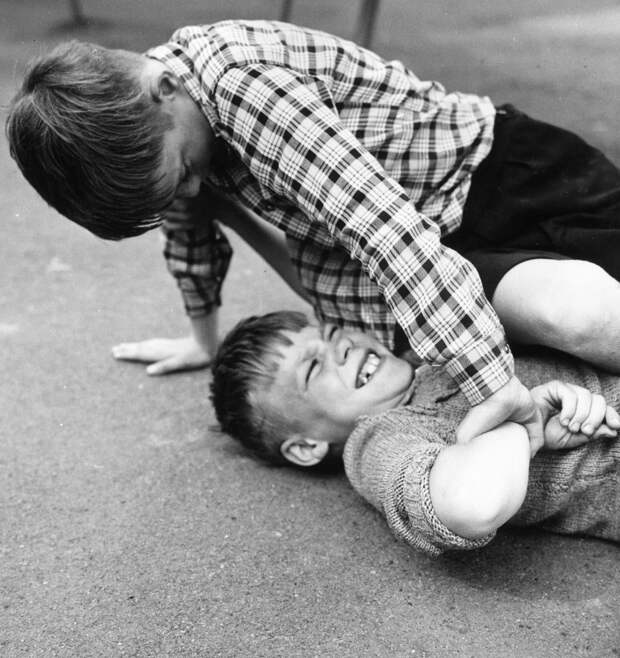 Children-fighting-schoolyard-fight-Getty-Images-By-Erich-Auerbach