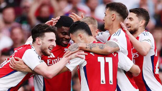 «Арсенал» удержит отрыв, «Челси» обменяется голами с «Сити», а «Фулхэм» даст бой на «Энфилде». Экспресс на АПЛ