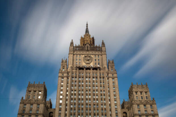 Здание МИД России на Смоленской площади в Москве
